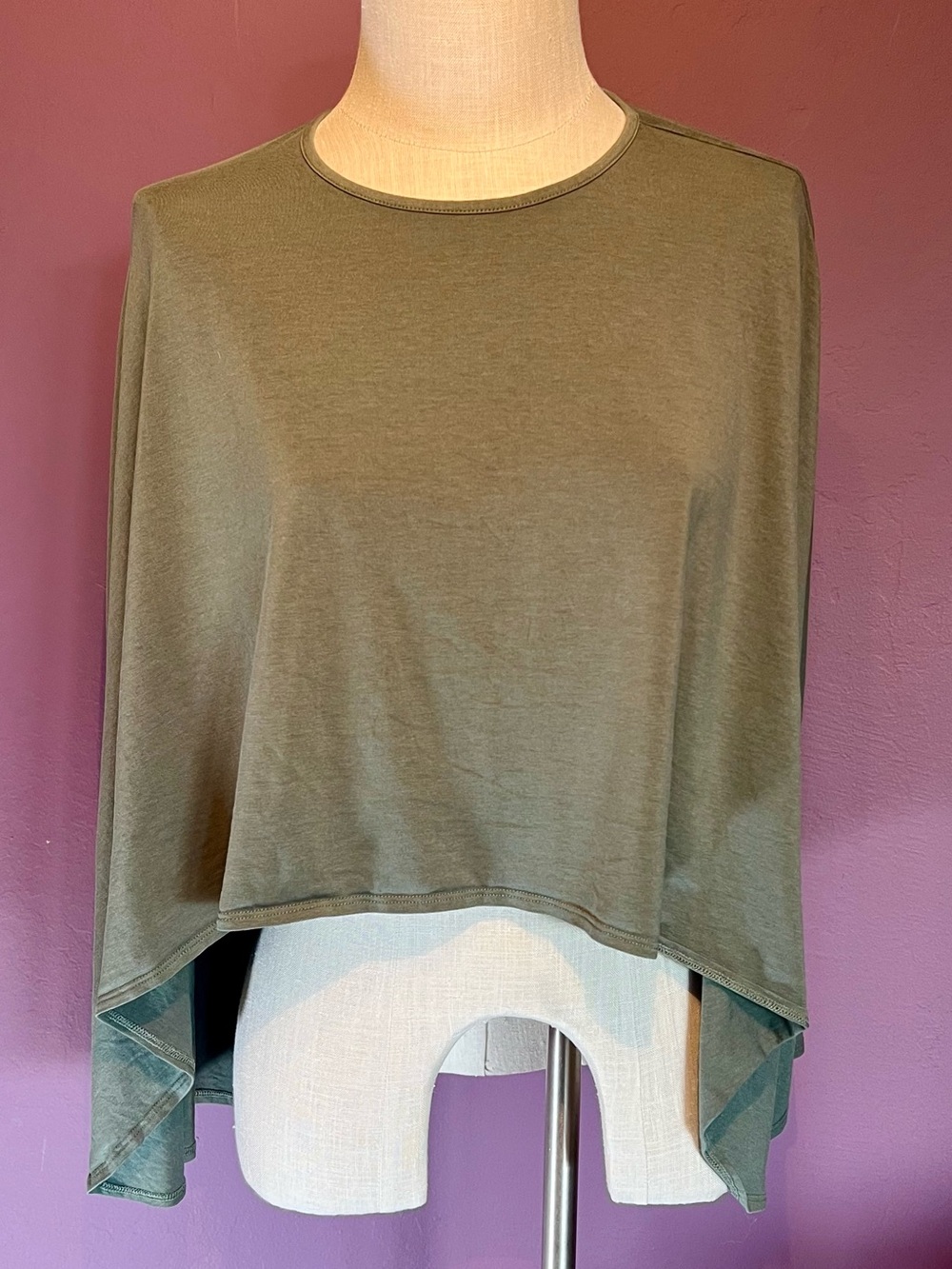 🌞Solbari Sun Protective Shrug UPF 50+ in Eucalpytus - Picture 2 of 5